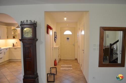 Bejárat, Villa 13 in Etrembieres (Rhone-Alpes)