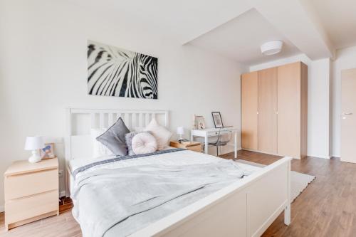 Central Cool Apt with terrace - Leg11, Praga