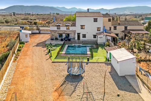 Luxe Mediterranean Masia BBQ Pool Chillout in 巴爾達爾巴