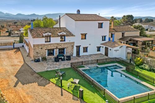 Luxe Mediterranean Masia BBQ Pool Chillout in 巴爾達爾巴