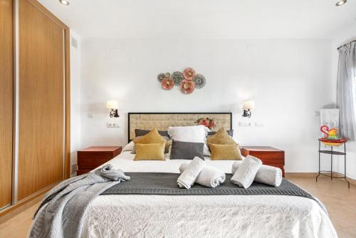 Luxe Mediterranean Masia BBQ Pool Chillout in 巴爾達爾巴