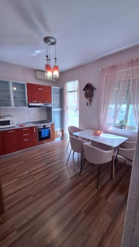 CozyFlat in the middle of Tirana, Tirana (photo 2)