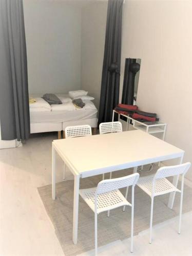 Moderni siisti Studio koti jossa modernit kalusteet, Хельсинки (фото 6)