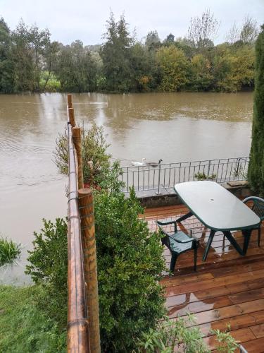 Gite Le Bourgneuf in Fresnay-sur-Sarthe