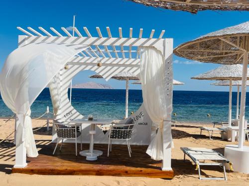 Beach, Luxury Villa in Domina Sea view- beach- pools in Sharm El Sheikh