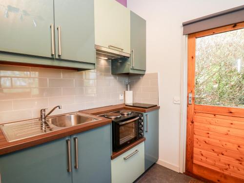 Y Caban Glas Y Caban Glas