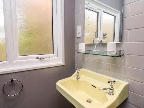 Y Caban Glas Y Caban Glas