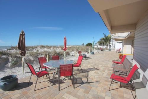 5 Pipers Nest in Indian Shores (Florida)