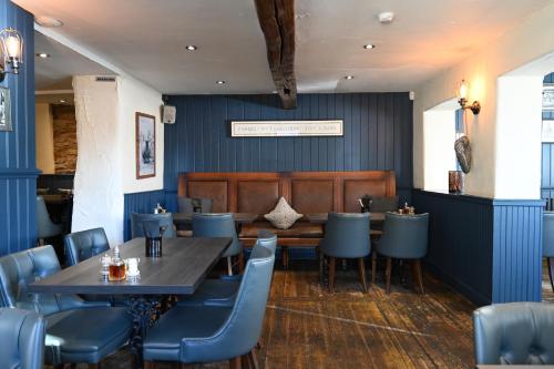 Pub/Lounge, Rooms at The Dressers Arms in Heapey