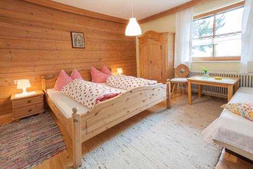  Nice Home In Glesborg With 3 Bedrooms, Sauna And Wifi, Pension in Fjellerup