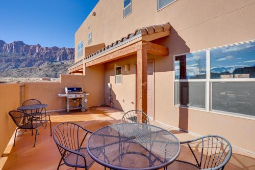 Moab Townhome w/ Patio, Near Arches National Park!