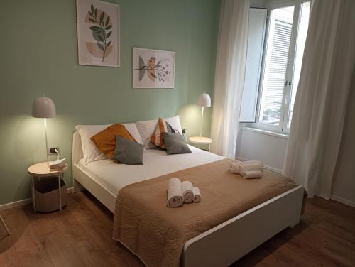 111 Guest House Room Type - Deluxe Double Room