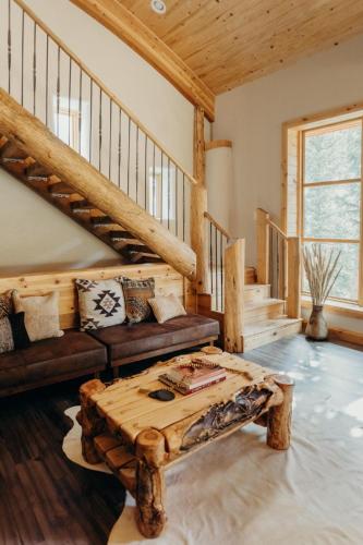 Adobe-Style Retreat - Game Room - 8 Mins to Breck in Blue River