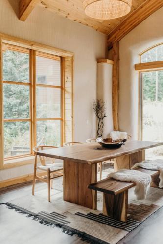 Adobe-Style Retreat - Game Room - 8 Mins to Breck in Blue River