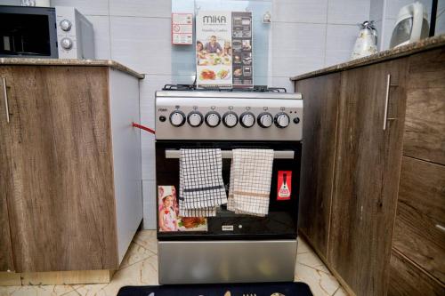 Olivet Homes- California plaza in 納紐基