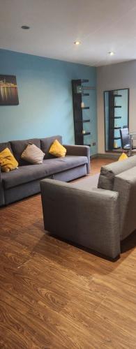 Lewis Apartment in the Heart of the Northern Quarter sleeps up to 12 3