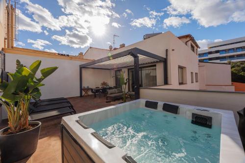 Atico Duplex Playa Area Barcelona con SPA exterior