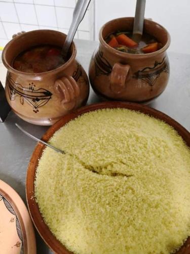 LE MEDITERRANEEN Montargis in 蒙達爾紀