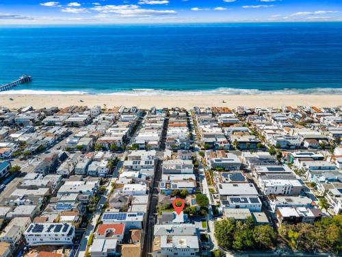 Downtown Manhattan Beach Walk Street - Lower Unit of Duplex in Manhattan Beach, USA