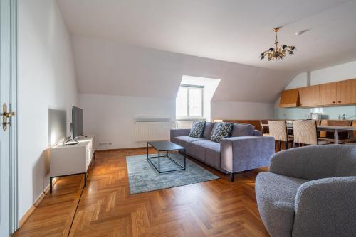 Old Town - Toompea Apartment, Tallinn (photo 3)