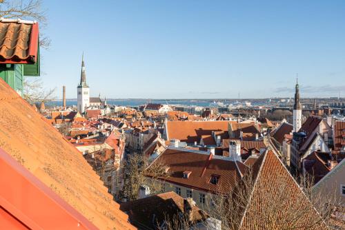 Old Town - Toompea Apartment, Tallinn (photo 7)