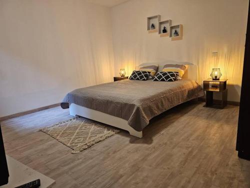 Joli appartement en face de lac in Nantua