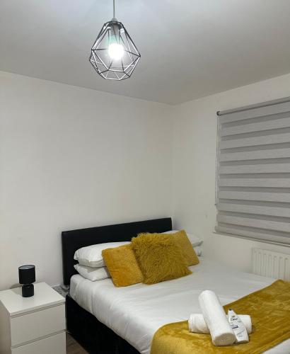 Luxury Apartment near Central Milton Keynes with free parking and Netflix