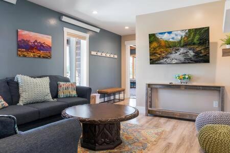 Teton Crest Lodge Sleeps 24 Ideal Reunion Spot Teton Crest Lodge Sleeps 24 Ideal Reunion Spot