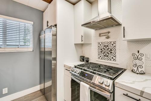 San Ysidro Vacation Rental about 5 Mi to Beach in San Ysidro, USA