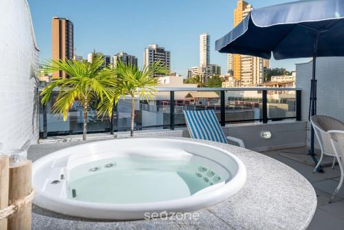 Apto luxuoso com jacuzzi prox ao mar OCH0511