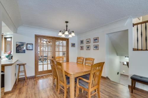 Hot Tub and Fenced Backyard Moorhead Home! in Moorhead, USA