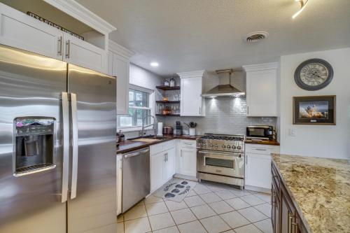 Centrally Located Merritt Island Home Pool, Porch