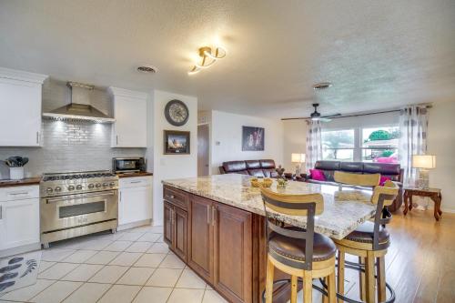 Centrally Located Merritt Island Home Pool, Porch