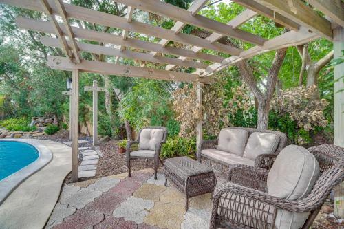 Centrally Located Merritt Island Home Pool, Porch