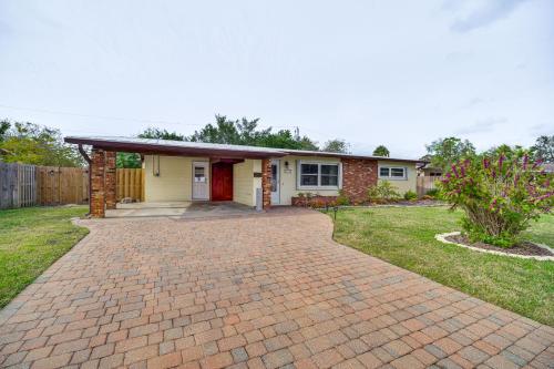 Centrally Located Merritt Island Home Pool, Porch