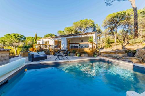 Quiet island with private pool - Location saisonnière - Vidauban