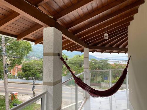 Balcony/terrace, Casa Alto Padrao Frente A Praia in Ribeirao da Ilha