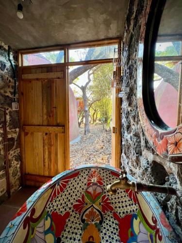 Zuhanyzó, Santuario Ave Fénix-Cabañas (Santuario Ave Fenix-Cabanas) in San Andrés de la Cal