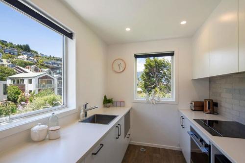 Hillside Villa 3- Walk To Town- AC- Free Parking - main image