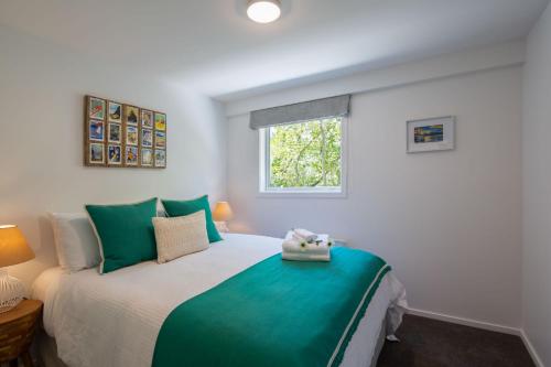 Hillside Villa 1- Walk To Town- AC- Free Parking - image 11