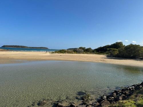 Rare Broulee beachfront house