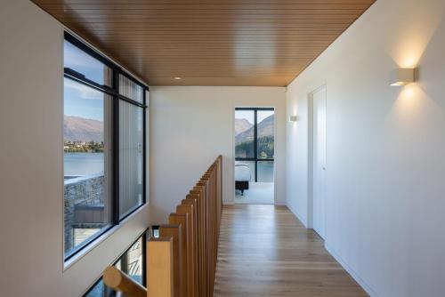 Lakehouse 4- Free Parking- Walk To Town- Air Con - image 6