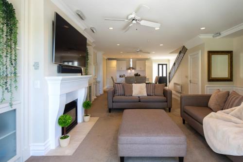 Manuka Lakeside Apt- Free Parking- Walk To Town - image 5