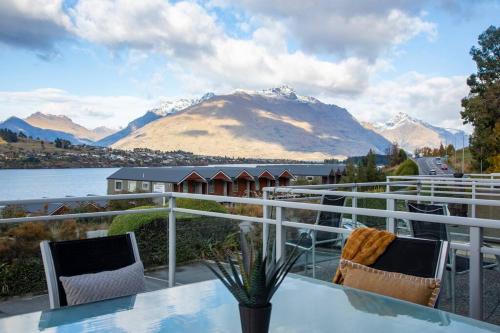 Remarkable Apt- Pet Friendly- Lake Views- Garage - image 12