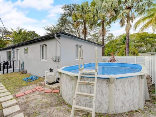 Miami Luxury 4 BD Home, Next to Wynwood & North Beach