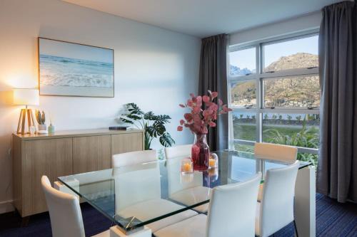 Villa Mantra- Free Parking- AC- Direct Lake Access - image 3
