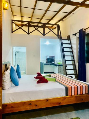 Indika Beach Villa in جالا