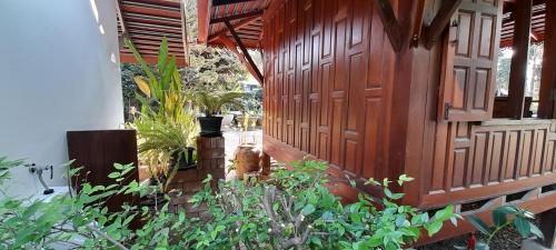 Pasak River Homestay in Sao Hai