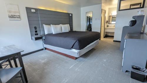 High Desert Inn in Salina