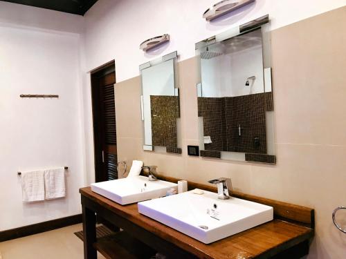 Dolarog Beach Resort Room Type - Beachfront Villa
